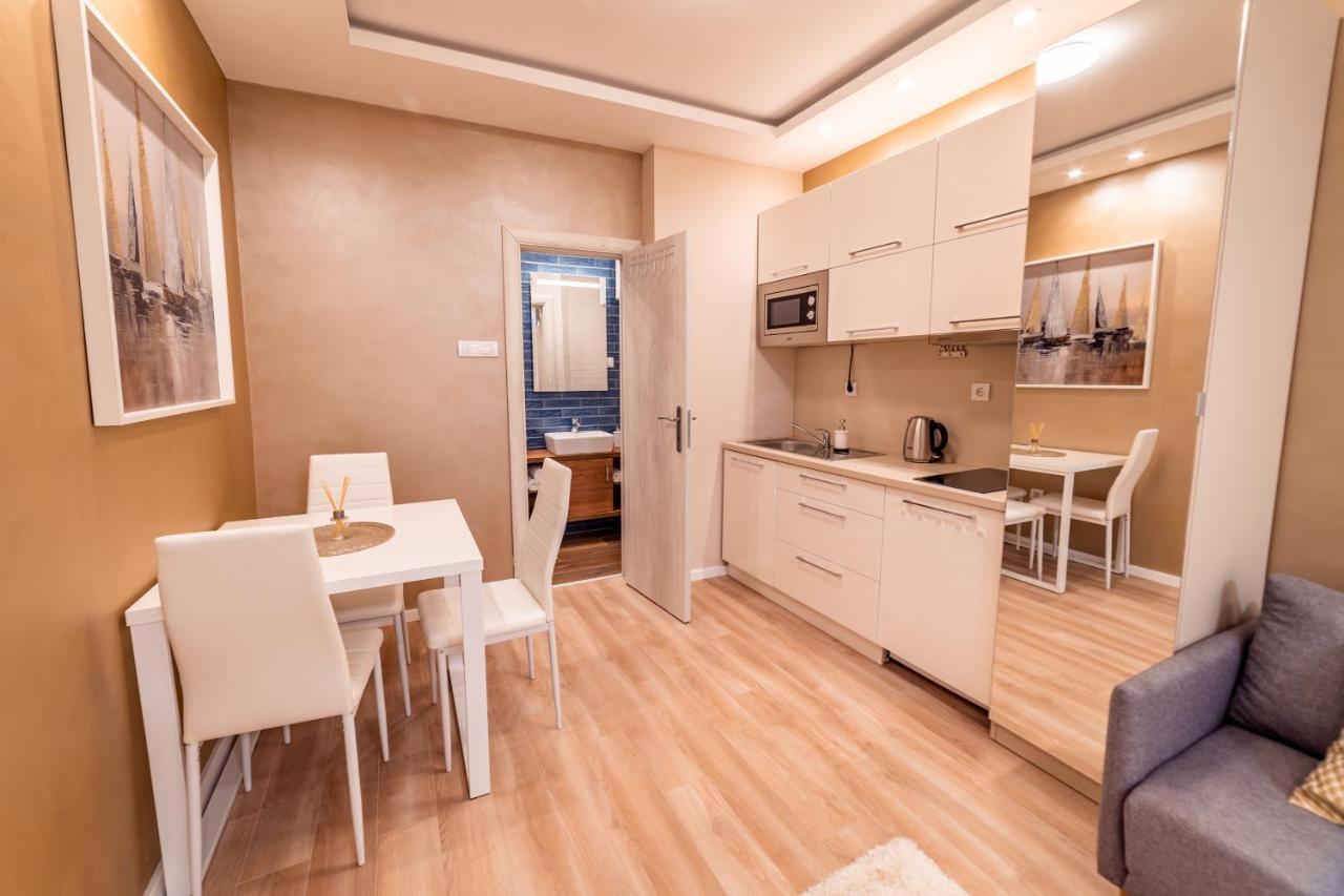 Ivi Place Apartments Novi Sad Exteriör bild